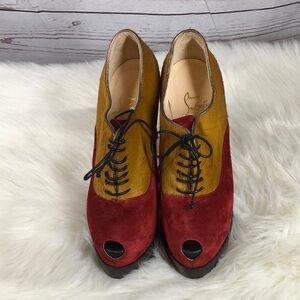 Christian Louboutin sz 37.5